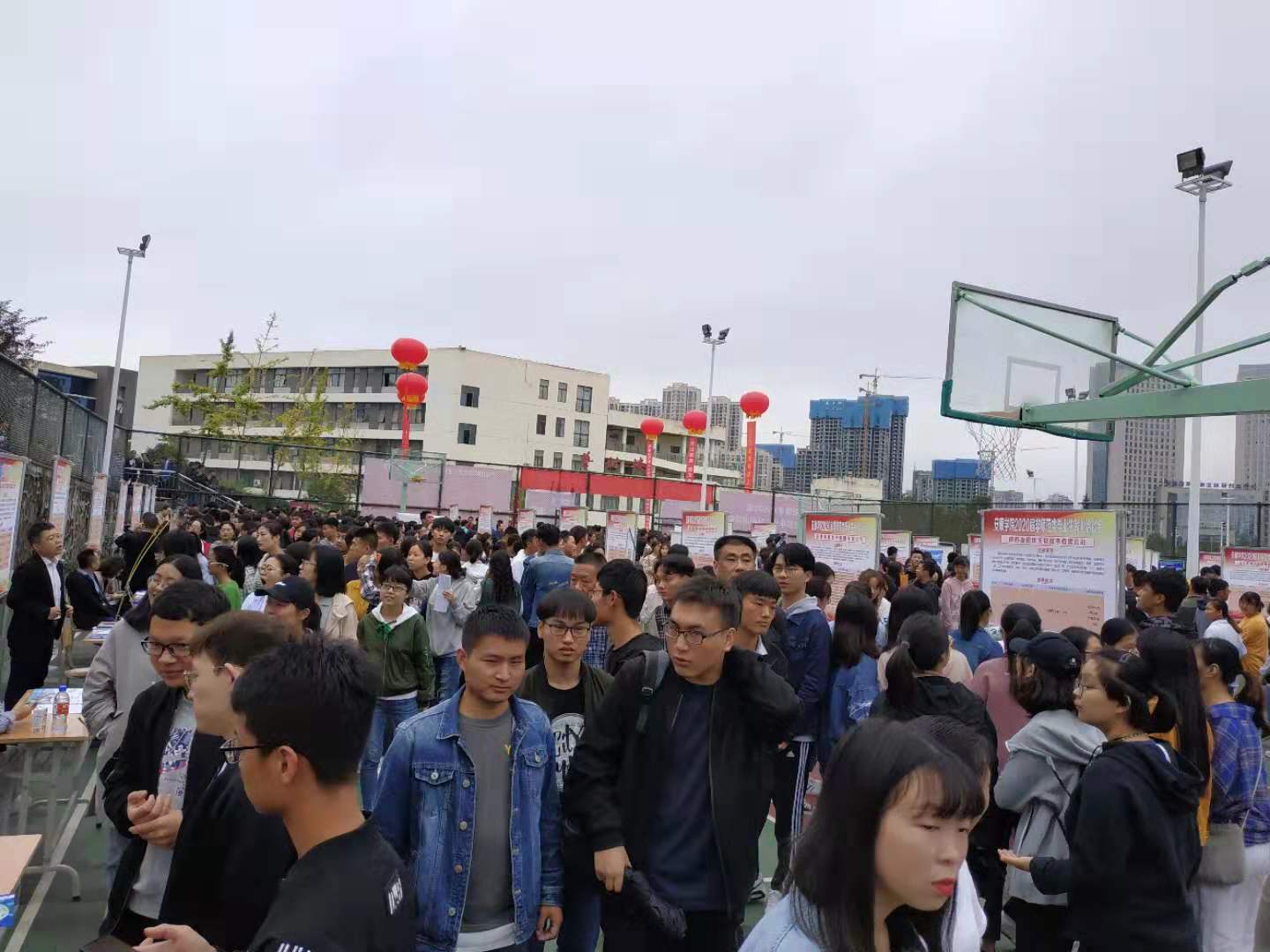熱烈祝賀安康學院2020屆非師范類畢業(yè)生就業(yè)洽談會成功舉辦！